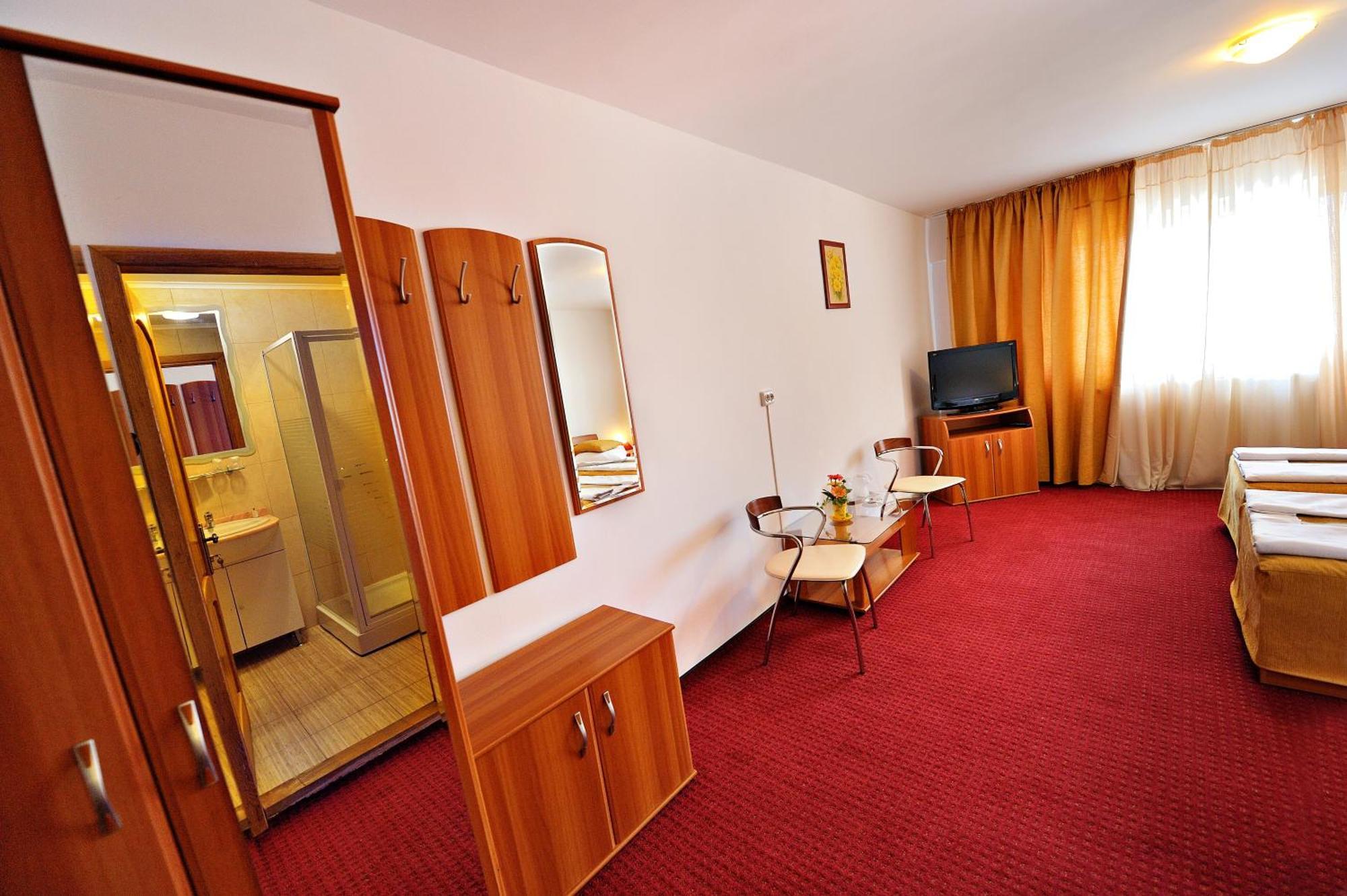 Motel Confort Floresti  Екстериор снимка